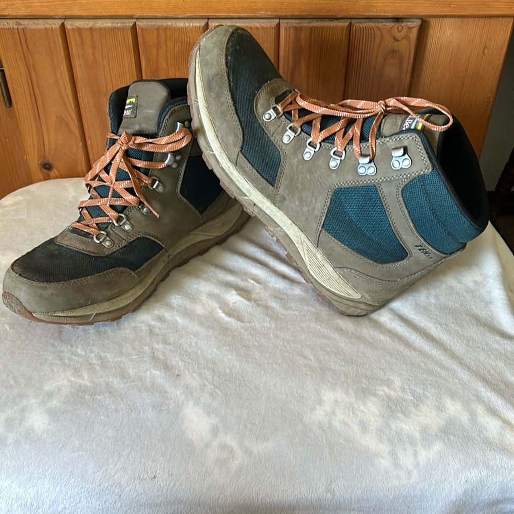 L.L. Bean TEK 2.5 Size 13 SKU VN1001038